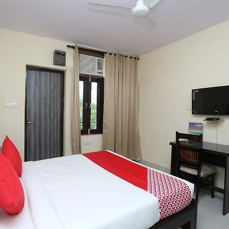 Hotel O Awesome Villa Near Appu Ghar Gurgaon Eksteriør bilde